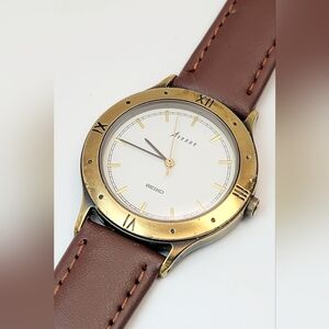 Vintage Seiko Avenue 7N01-6100 Quartz Watch - Gold Tone JDM Unisex Antimagnetic